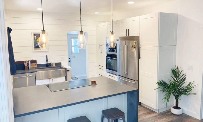West Highland House | Stylish Denver Home w/Backyard - Walk Everywhere!