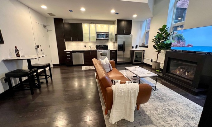 Grand Rapids Condo | Stylish Downtown Grand Rapids with parking and fitness center
