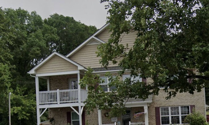 Vance Apartment | Stylish Duplex with an Equine View