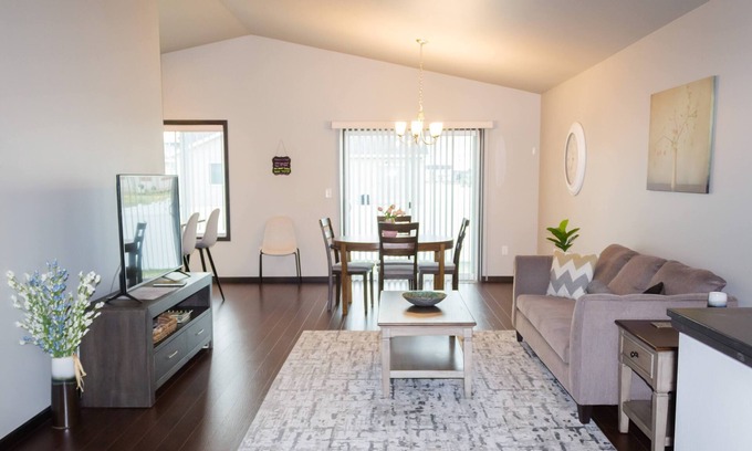 Fargo House | Stylish Fargo Home Great for Families and Groups!