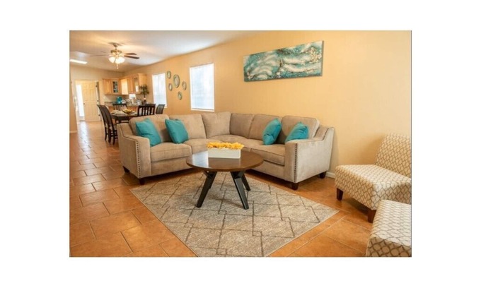 Tucson House | Stylish GEM in the Desert, Entire House near downtown and UofA, 3BR/2BA.
