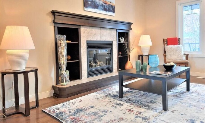 Silverado House | Stylish Getaway by Spruce Meadows