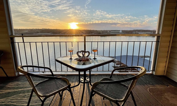 Osage Beach Condo | Stylish Lakefront, King Bed Suite, Sunset View, Pool, Boat Slip, PrivateTopFloor