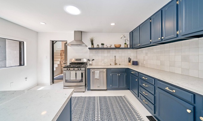 Hollywood Hills West House | Stylish Laurel Canyon creative oasis
