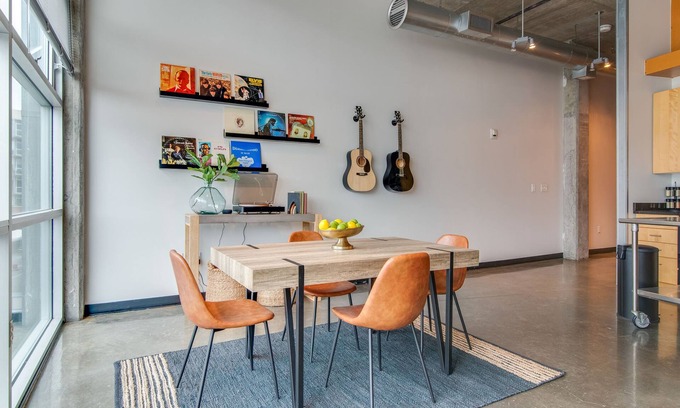 The Gulch Apartment | Stylish Loft 0.7 Miles From Downtown!