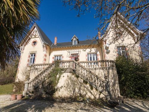 Savignac-Ledrier House | Stylish Mansion in Savignac