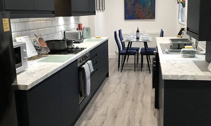 Whitefield House | Stylish modern 3-bed house nr Manchester City Ctr