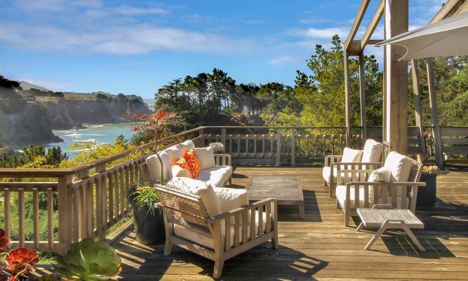 Elk House | Stylish Oceanfront Home with Stunning Bluff Views, Deck & Veranda - Near Beaches