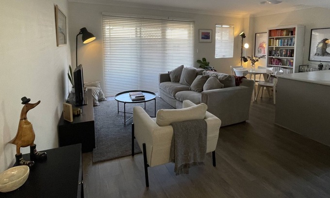 Chippendale Apartment | Stylish & spacious 2bed 2floor apartment w balcony