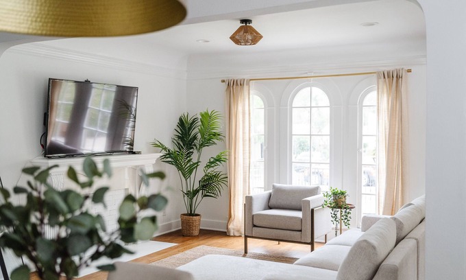 West Hollywood House | Stylish Spanish Gem in the Heart of West Hollywood