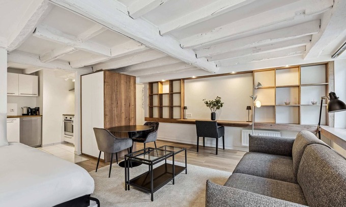 Ville Haute Apartment | Stylish Studio in Vibrant Luxembourg City