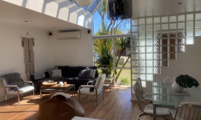Torquay House | Stylish Townhouse with Glass Roof - 200m from beach