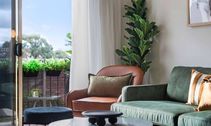 Adelaide Central Business District Apartment | Stylish Urban Retreat on Eden