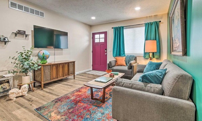Normal House | Stylish Vacation Rental - Walk to ISU!
