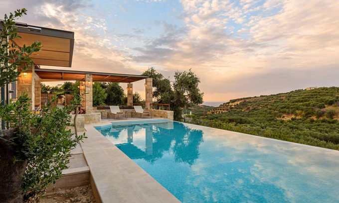 Agia Villa | Stylish, villa close to the beach with ocean view.