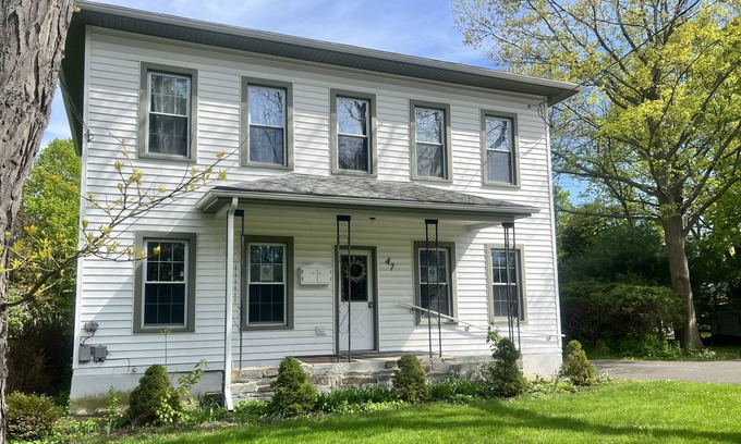 Trumansburg Apartment | Suburban Flat