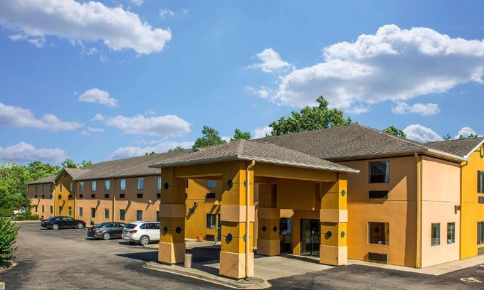 Mason Hotel | Suburban Studios Mason Hwy 42