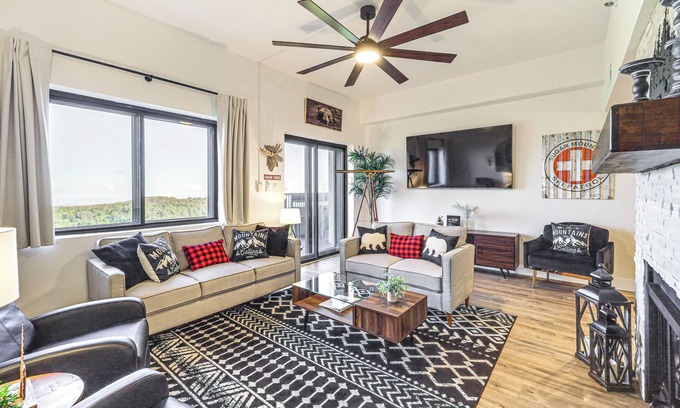 Sugar Mountain Condo | Sugartop Resort Condo: Grandfather Mountain Views!
