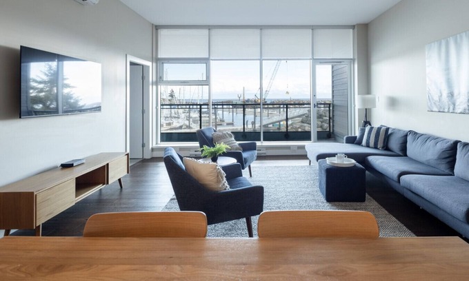 Regional District of Nanaimo Condo | Suite 112 · Suite #112: Contemporary Oceanfront Accommodation