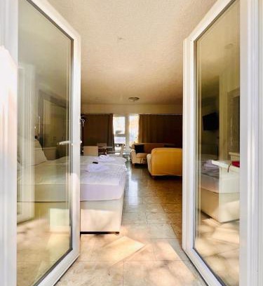 Neustadt an der Waldnaab Apartment | Suite 3