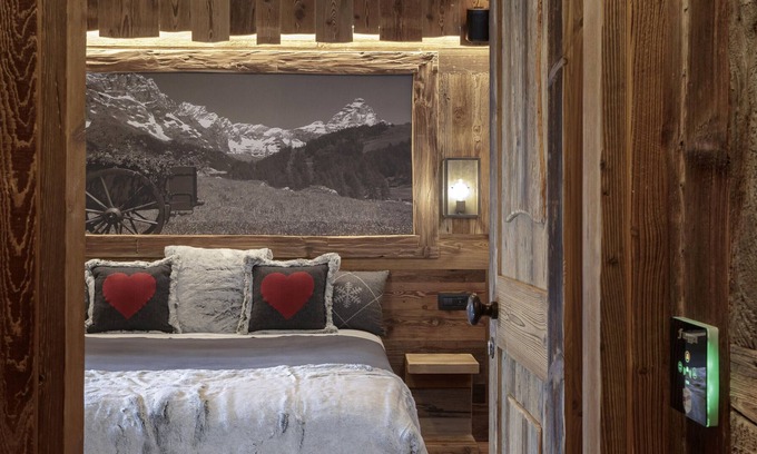 Cervinia Apartment | Suite Appartment walking distance slopes and center with wellness area