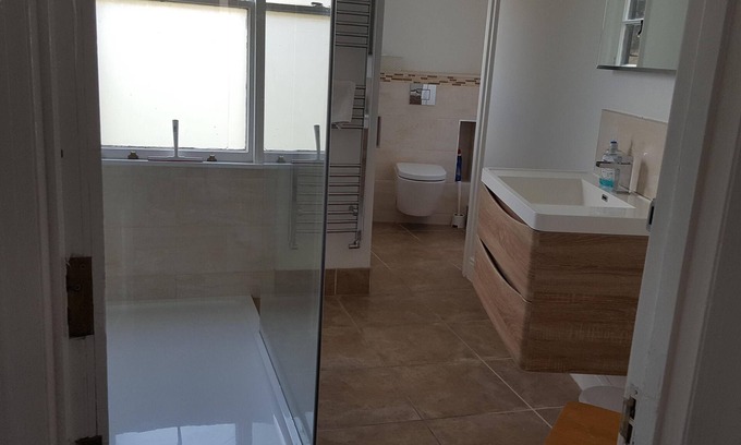 Bath Apartment | Suite-Connected-Private-Bathroom-City-ViewTopFlat1