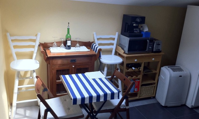 Roanne Apartment | SUITE EN BORD DE LOIRE (APT N°23)
