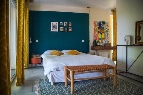 Les Platrieres Bed & Breakfast | suite indépendante au calme avec piscine