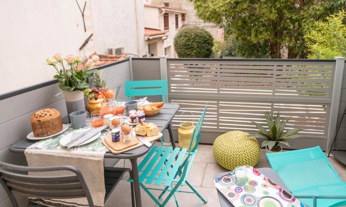 Gambetta Apartment | Suite Oisiveté avec terrasse vue sur patio et clim