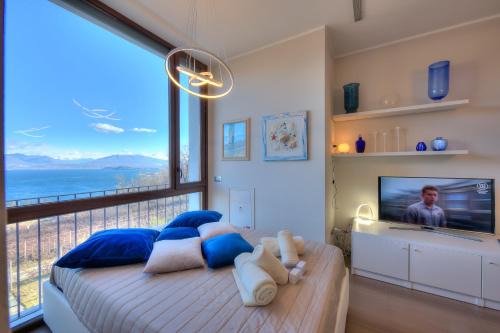 Meina Apartment | Suite on The Lake - Happy Rentals
