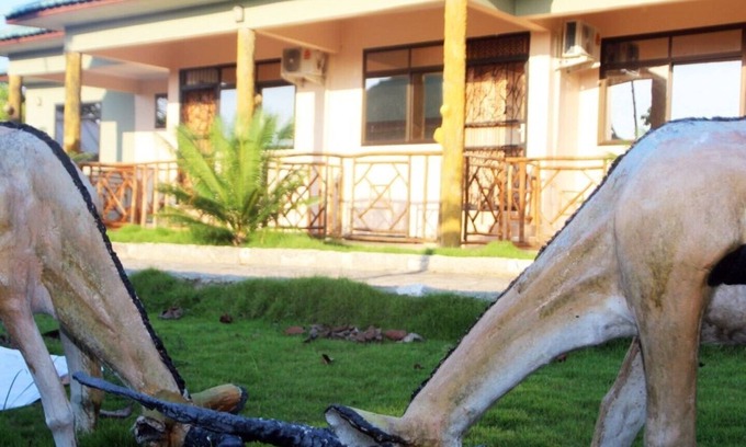Kigamboni Apartment | Suite reflecting the essence of Swahili culture.