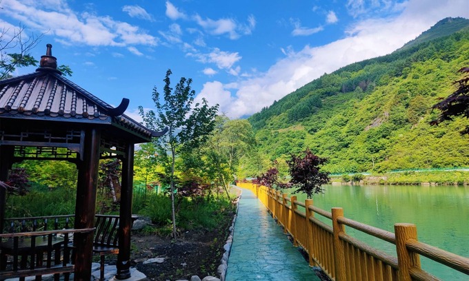 Wenchuan House | Summergarden Hotel