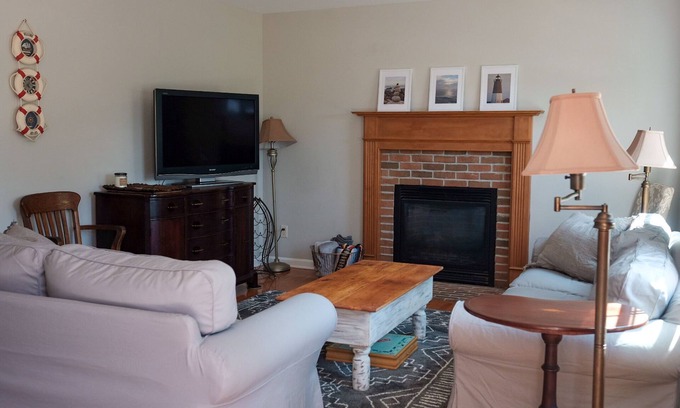 Matunuck House | Summer 2025 Stay Fully Booked – We'd Love to Host You in 2026!