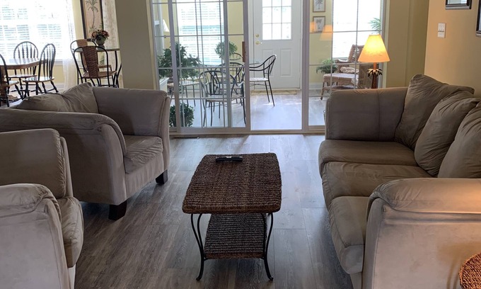 Keys Of Marsh Harbor House | Summer 2025 Weeks - Spacious Family Vacation Home- Sleeps 15!