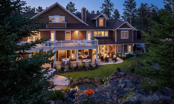 Rapid City Bed & Breakfast | Summer Creek Inn