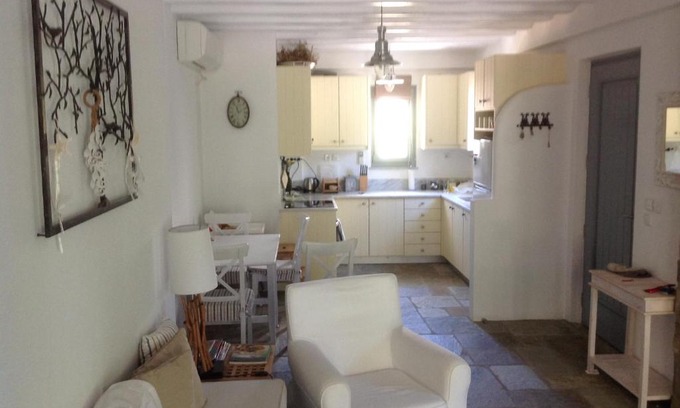 Livadi House | Summer dream , 5 min walk to the beach