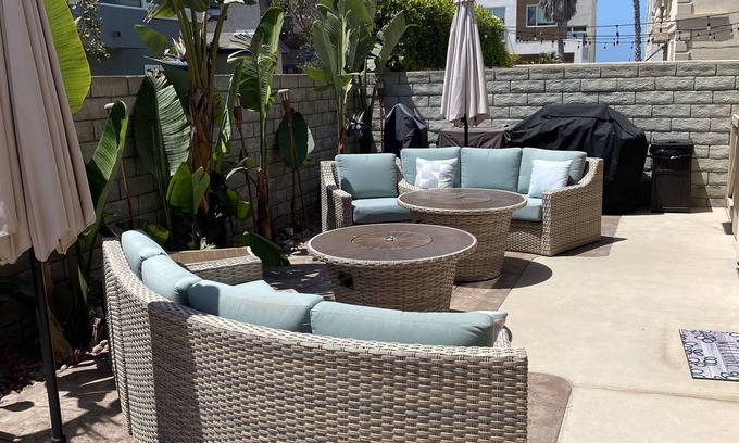 Oxnard Shores House | SUMMER FUN BEACH GETAWAY RETREAT - VINTAGE - NOSTALGIC SURF DECOR & OUTDOOR LIFE