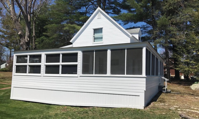 Auburn Cottage | Summer Retreat at Taylor Pond