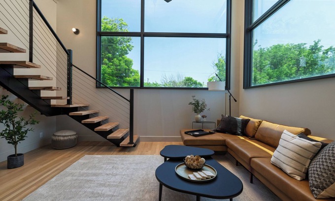 Fairmount Apartment | Summer Rooftop Retreat in Historic Fort Worth