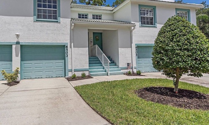 Tara Golf and Country Club Condo | Summer Specials - GORGEOUS REMODELED 2-2 Townhome - Sarasota/Bradenton
