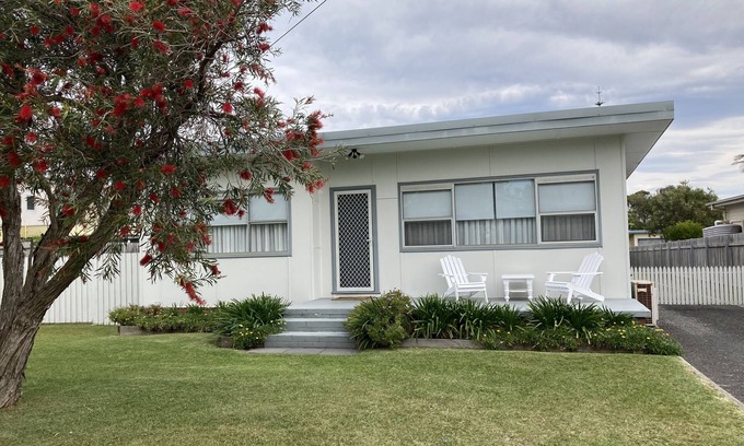 Culburra Beach House | SummerBreeze - only seconds to the beach