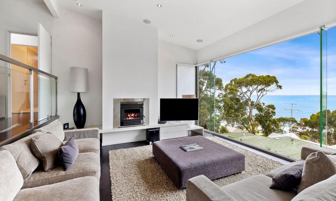 Lorne House | Summerhills House