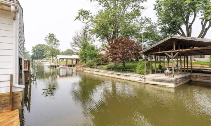 Nashport House | Summer’s Breeze Lake House