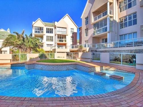 Pollok Beach Apartment | Summerseas Units