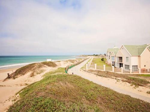 Pollok Beach Apartment | Summerseas
