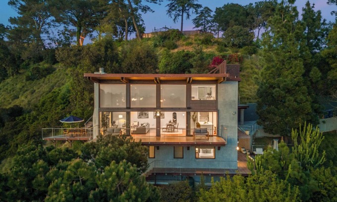 Beverly Hills House | Summitridge - An Elegant Estate with Unobstructed City and Ocean Views