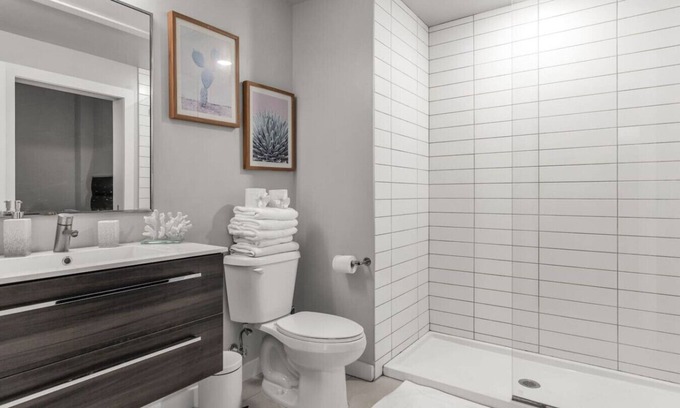 St. Petersburg - Clearwater Apartment | Sun & Culture | St. Pete 2BR Next to the Action