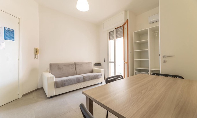 Baia Verde Apartment | Sun-Drenched Coastal Stay