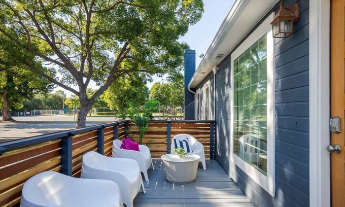 Harbor House | Sun-drenched Oasis| Heated Pool| Movie Theatre