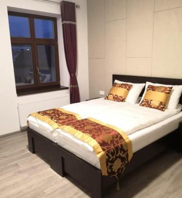 Letnany Hotel | Sun-House Pension&Restaurant -ParkingFree-